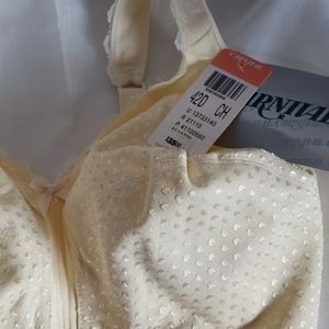 Carnival Cotton Bra Lined Soft Cup 660 42D NEW/Tag